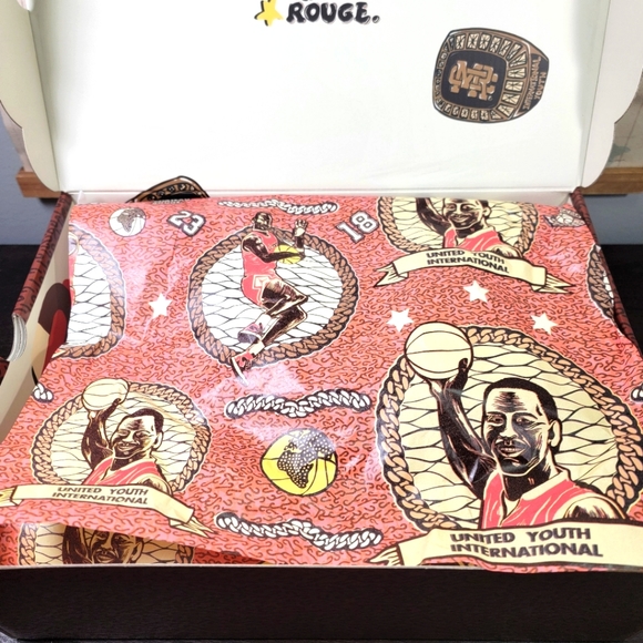 BRAND NEW Jordan 2 Retro SP Maison Chateau Rouge Men's Size 11.0 - Picture 9 of 10